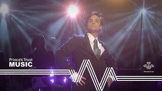 Robbie Williams - Feel The Princes Trust Fashion Rocks 2003