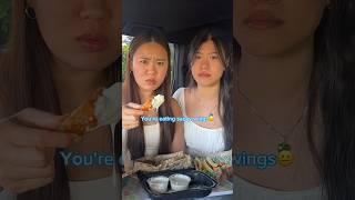 My GF eats chicken wings wrong #couple #couplegoals #girlfriend #boyfriend #foodie #foodies #funny