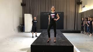 Solo  Learn catwalk  Modeling  Runway walk  How to walk