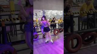 girl skating boy reaction Skater girl skating with maan meri jaan song #skating #skater #bts #shorts