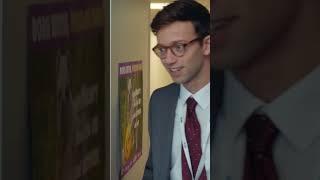 Parlament - Staffel 1 - Clip 2  - Jubiläum - Deutsch #shorts