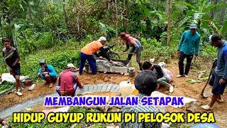 Proses membangun  jalan setapak  Hidup di desa