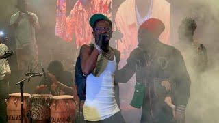 Dancehall King Shatta Wale finally makes peace with Blakk Rasta as he storms stage to support him