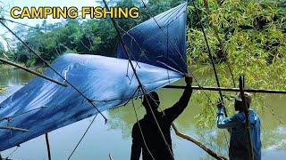 CAMPING FISHINGEPS 33BERKEMAH DAN MANCING DI BAWAH RUMPUN BAMBU.