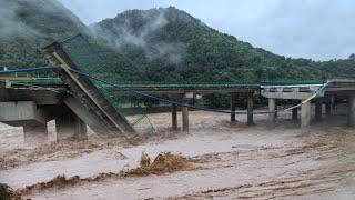 Just now China bridge collapse causes dozens of cars fall into river as flash flood hit Shaanxi