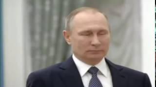 Стальные нервы  реакция Путина на падение подноса с бокалами