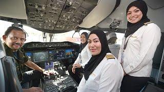 HIS MAJESTY THE SULTAN OF BRUNEI FLEW RBS B787