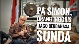 Bule Sunda  Simon Cook Maestro Suling dari Inggris  Bule Pinter Bahasa Sunda  Bule Main Kecapi