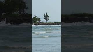 Boats headed at each other #boats #chill #water #ocean  #wavescrashing