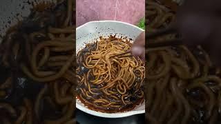 Penasaran Banget Sama Jajangmyeon Dari Mujigae ini 