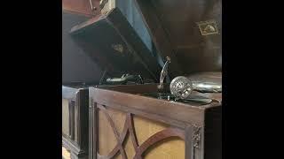 鈴木 正夫・ 林 東馬  兄弟揃って 1938年 78rpm record. HMV Model No 130 Gramophone.