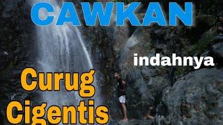 Melihat Keindahan - Curug Cigentis  ada orang bertapa