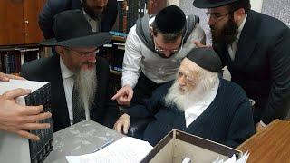 Rabbi Berel Lazar Visits Rav Chaim Kanievsky