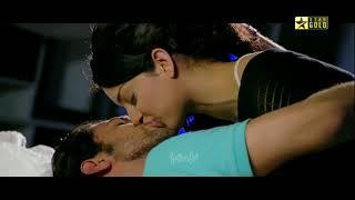 Kangana Ranaut hot kissing Scene HD