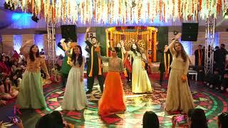 Haye Dil Bechara Dance  Pakistani Wedding  Mehndi Dance Performance  R World Official