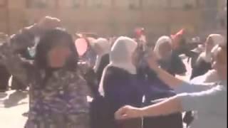 وصلة رقص بلدي لطالبات الإسكندرية في حفلة مدرسية