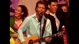 Carols in the Domain 2003 Artists - Happy Xmas War is Over Isolated Guitars