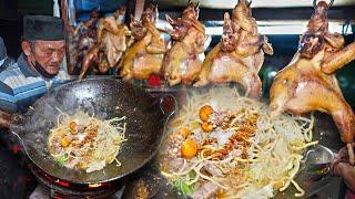 GILAK  BAKMI LEGEND DEPAN PASAR 7 EKOR AYAM GANTUNG SELALU ABIS  BAKMI PAK TUKIYO PIYAMAN 