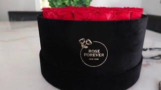 Review Rose Forever New York - Intense Red Round Black Velvet Preserved Roses