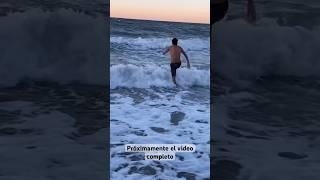 Nadando En La Playa A 20 °F ️