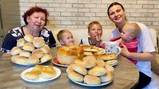 LOTS OF FILIPINO BUNS PANADERIA IN RUSSIA