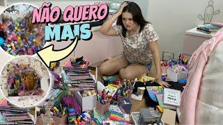 ARRUMANDO TODO MEU MATERIAL ESCOLAR DOEI MUITA COISA - CAROL TEIXEIRA