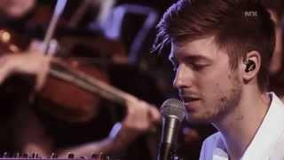 Lido performing Drowning Remix by BANKS with KORK Orchestra