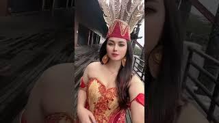 Kecantikan gadis dayak Kalimantan