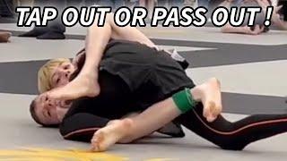 TAP OUT OR PASS OUT  CHOKE OUT  #fight #fighting #fightingkids #train #training #submission