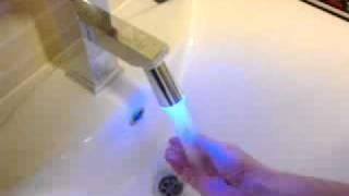 Светодиодная насадка для смесителя Water Glow 8002-A1