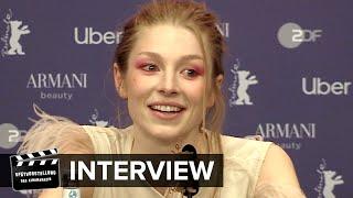 Cuckoo Hunter Schafer und Marton Csokas im Interview