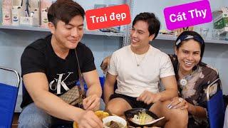 Trai đẹp cơ bắp ghé thăm DIVA Cát Thy bánh tráng trộn - Ẩm thực Cha Rồng