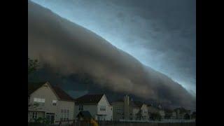 Giant roll clouds and scary lighting seen in sky of Russia