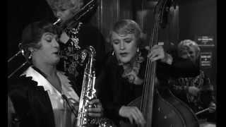 Marilyn Monroe Running Wild - Some like It Hot BD-rip 720p