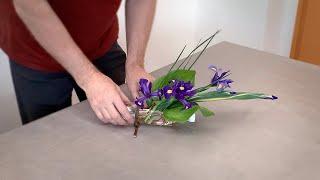How To Make A Flower Arrangement Using A Plastic Drink Bottle