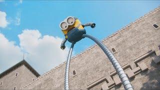 Minions 2015 - Kidnapping the Queen