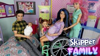 Pregnant Doll Goes to the Hospital - Barbie Familys New Baby