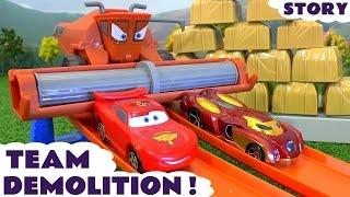 Cars Toys Lightning McQueen And Frank Wall Demolition Competition