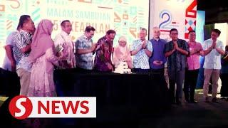 Anwar congratulates PH candidate on KKB polls win celebrates PKRs 25th birthday