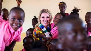 Kiera Chaplin eröffnete Schule für die Ärmsten in Afrika