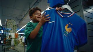 Un seul maillot une seule famille bleue.