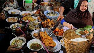 SE PORSI 3.000 YANG MAKAN SAMPAI RELA NGANTRI TEMPAT DUDUK Warung Mak Lapi Pasar Jepon