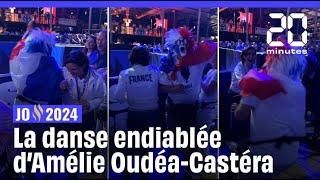 JO 2024  La danse de la victoire dAmélie Oudéa-Castéra après le match des Bleus au rugby à 7