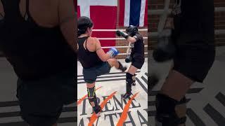Girls Sparring ⎮ MUAY THAI  Don´t mess with these women️