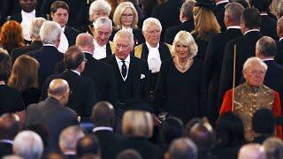 Карл III в британском парламенте соболезнования и первая речь