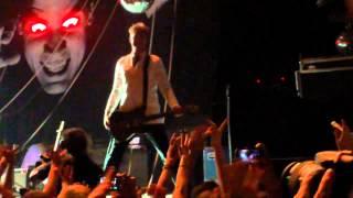 The Hives Chile 2014 – Come On Take Back the Toys Walk Idiot Walk