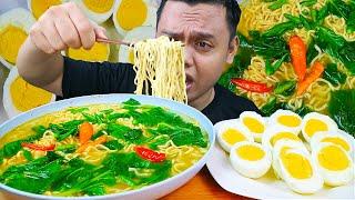 KENYANG SEHARIAN  MENU SAHUR INDOMIE KUAH RASA SOTO 5 BUTIR TELUR CABE RAWIT 