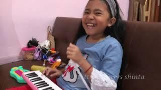 Lagi Bermain Pianika Aduh di Ganggu Sama Bayi Lucu dan Imut Hehehe