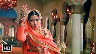 एक नायाब पेशक़श  Chalte Chalte Yun Hi Koi  Lyrical   Pakeezah 1972｜Meena Kumari