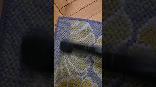 Как почистить тонкий коврик?